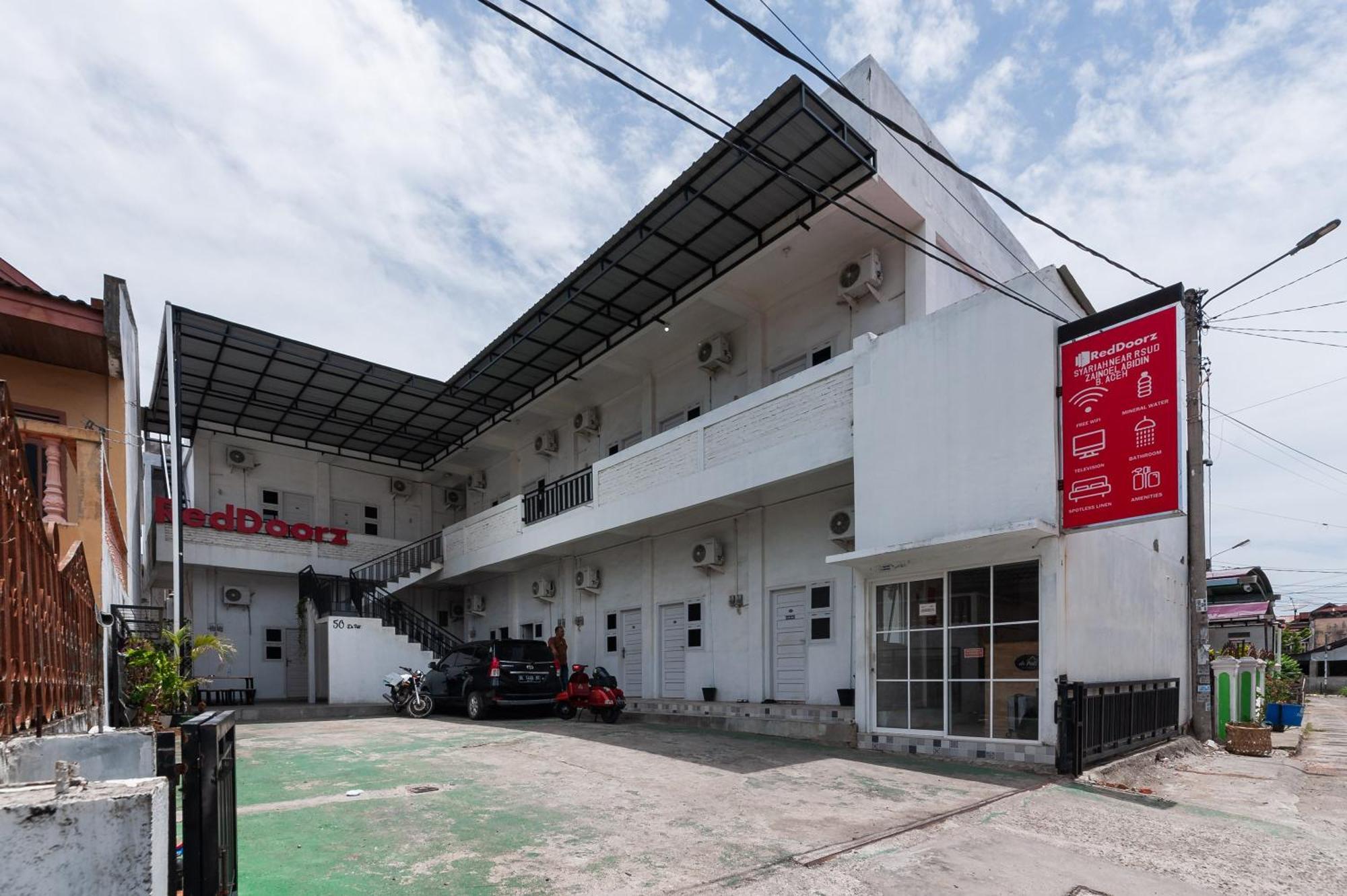 Hotel Reddoorz Syariah Near Rsud Zainoel Abidin Banda Aceh Exterior foto
