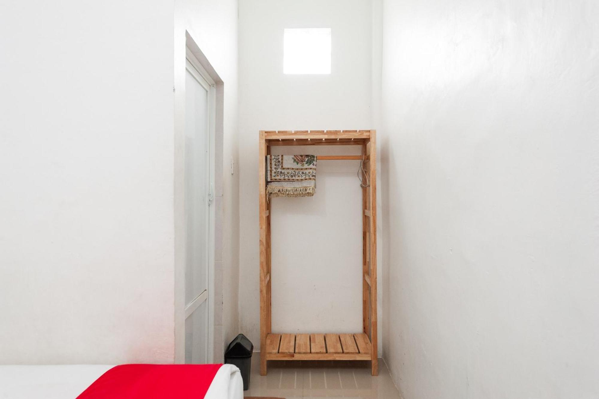 Hotel Reddoorz Syariah Near Rsud Zainoel Abidin Banda Aceh Exterior foto